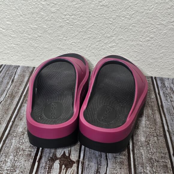 OOFOS OOmega OOahh stacked sandals in rosebud in black women's size 6 - Picture 3 of 7